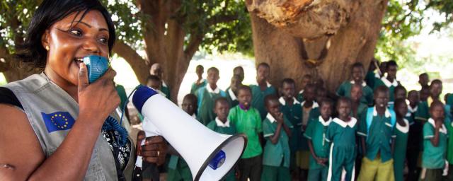 Oxfam Public Health officer Patricia Philip addresses the students of the Primary Complex School in Gondokoro island, South Sudan, as part of the awareness campaign to prevent cholera and inform about good hygienic practices. Oxfam Public Health officer Patricia Philip addresses the students of the Primary Complex School in Gondokoro island, South Sudan, as part of the awareness campaign to prevent cholera and inform about good hygienic practices.