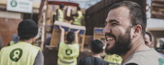Oxfam's Mivan Mahmood oversees a distribution with the Country Humanitarian team in Iraq. The team have distributed inter kits to thousands of families in hard to reach areas in North western Iraq as they return home after ISIS. Credit: Tegid Cartwright/Oxfam Oxfam's Mivan Mahmood oversees a distribution with the Country Humanitarian team in Iraq. The team have distributed inter kits to thousands of families in hard to reach areas in North western Iraq as they return home after ISIS. Credit: Tegid Cartwright/Oxfam